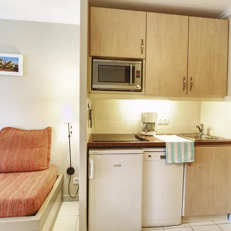 Pierre & L'anse De Pramousquier Aparthotel 4*