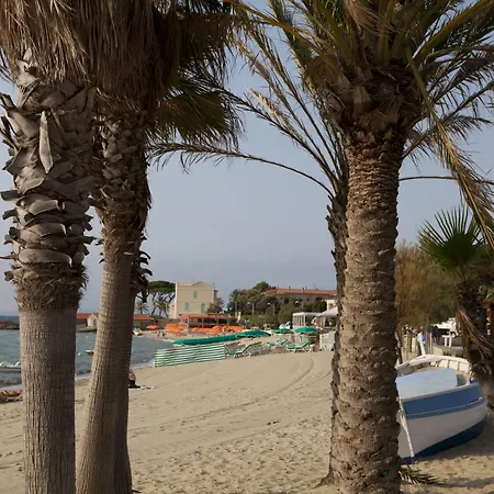 Aparthotel Pierre & L'anse De Pramousquier Le Lavandou