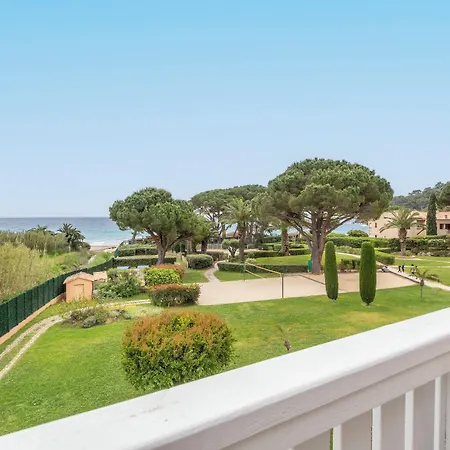 Apart Otel Pierre & L'anse De Pramousquier 4*