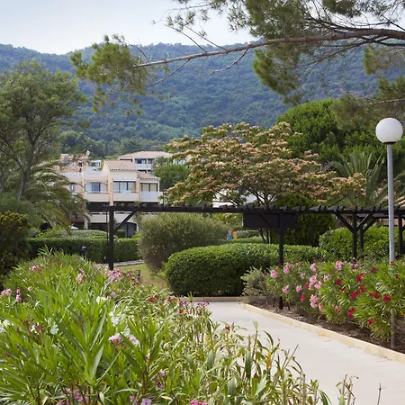Pierre & L'anse De Pramousquier Aparthotel 4*