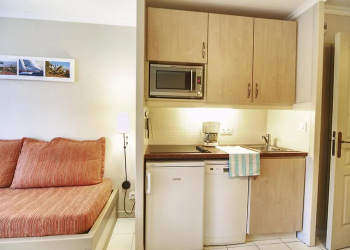 Pierre & L'anse De Pramousquier Apartmanhotel 4*