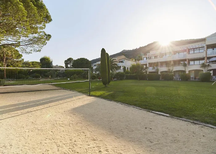 Apartmanhotel Pierre & L'anse De Pramousquier 4*