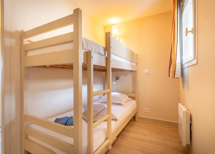 Pierre & L'anse De Pramousquier