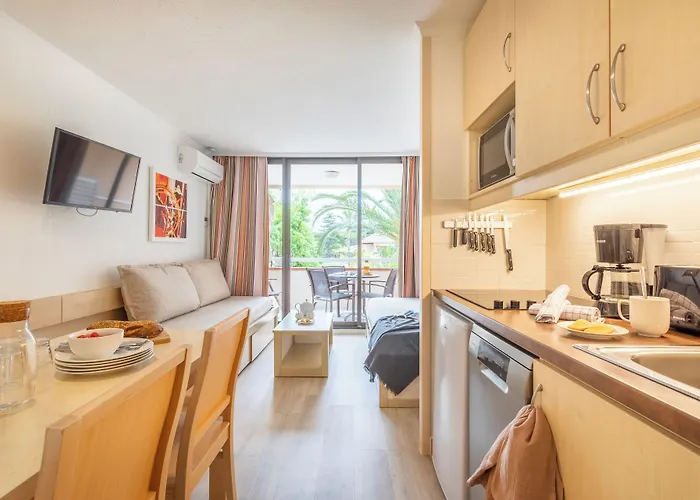 Pierre & L'anse De Pramousquier Apartmanhotel 4*