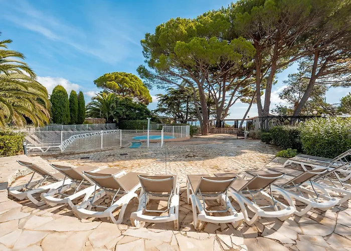 Pierre & L'anse De Pramousquier Apartmanhotel Le Lavandou